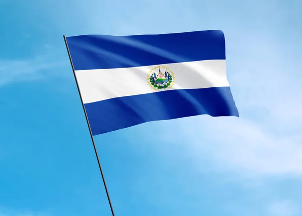 Salvador Vlag Hoog Lucht Salvador Onafhankelijkheid Dag Wereld Nationale Vlag — Stockfoto