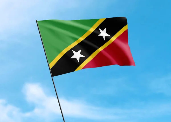 Флаг Сент Китса Невиса Высоко Поднятый Небе День Независимости Сент — стоковое фото