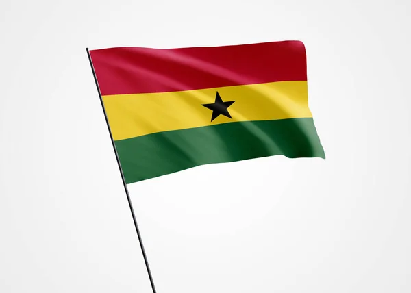 Σημαία Γκάνα Που Φέρουν Ψηλά Στο Λευκό Απομονωμένο Φόντο Μαρτίου — Φωτογραφία Αρχείου