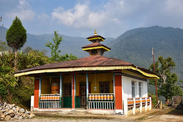 Buddhistischer Tempel Todey Kalimpong Hellen Sonnenlicht Mit Blauem Bewölkten Himmel — Stockfoto