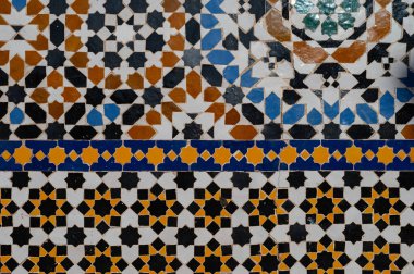 Arap Çiçeksiz deseni. Geleneksel Arap İslam geçmişi. Cami dekorasyonu. Marakeş Fas