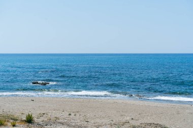 Sadece kumlu bir deniz.