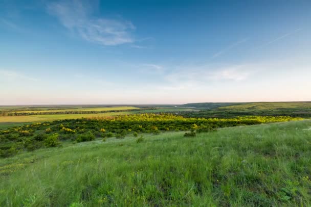 Zonsondergang in de steppe van don — Stockvideo