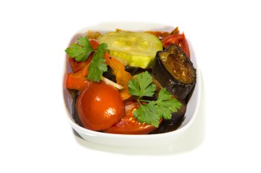 bir tavada sebze yahni