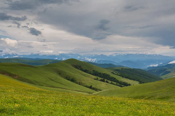 Rusya, Kafkas Dağları, Kabardey-çatışmalar işgalciler. Formatio