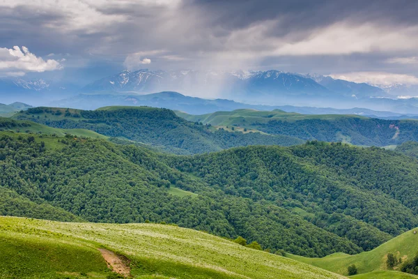 Rusia, las montañas del Cáucaso, Kabardino-Balkaria. La formatio —  Fotos de Stock