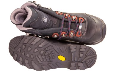 Yeni deri ayakkabı izleme