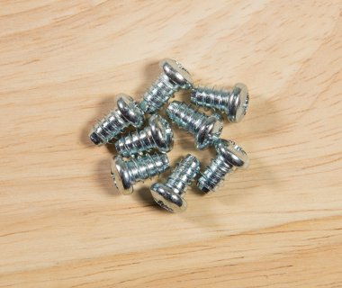 Mobilya parçaları sabitleme elemanları.