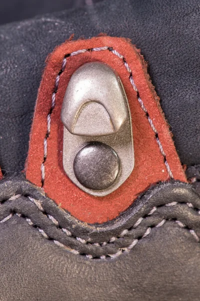 Detalj av trekking skor krok och ögla för bältet. — Stockfoto