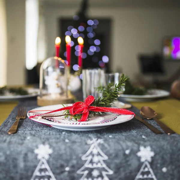 Decorated Plate Christmas Tablecloth Resolution High Quality Beautiful Photo — Photo