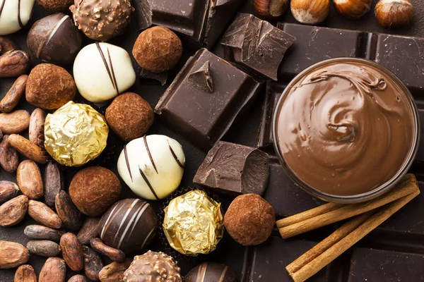 Close Chocolate Arrangement Resolution High Quality Beautiful Photo — Foto Stock