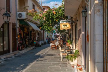 Yunanistan, eski Rethymnon, sokak kafesi