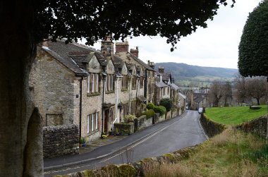 Yol aracılığıyla Köyü, Bakewell Derbyshire, İngiltere.