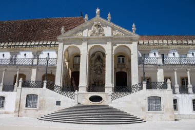 Coimbra Üniversitesi, Portekiz için giriş