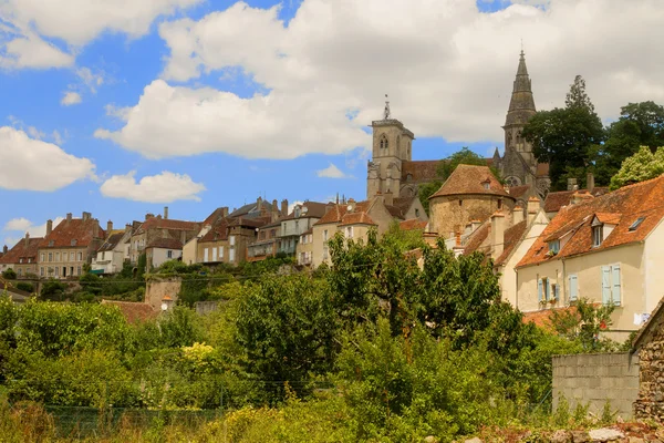 Ortaçağdan kalma şehir Semur en Auxois, Burgundy, France.