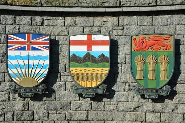 Brasões para as províncias da Colúmbia Britânica, Alberta e Saskatchewan . — Fotografia de Stock