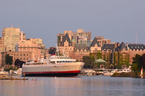 Victoria BC, Canada and its inner harbor . — стоковое фото