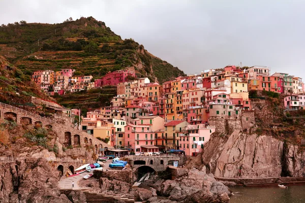 Manarola Olaszország október 24-én 2013.This falu remekmű, az olasz Riviérán is kell megáll Mikor a Cinque Terre. — Stock Fotó