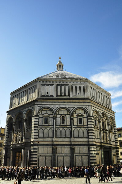 Florence Italy, November 2nd 2010.The Tuscan capital is an abundance of photo ops for the camera buff.From the Duomo to the Baptistery, Florence will amaze all who travel to her door
.