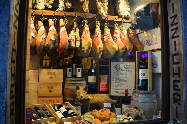 Window deli display Siena Italy — Stock Photo, Image