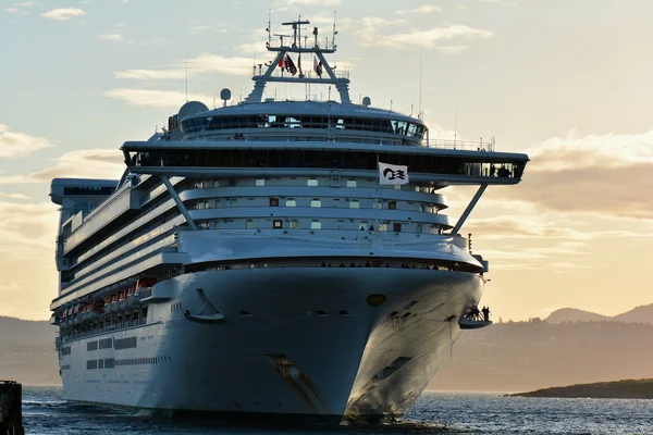 Navio de cruzeiro em Victoria BC, Canadá — Fotografia de Stock