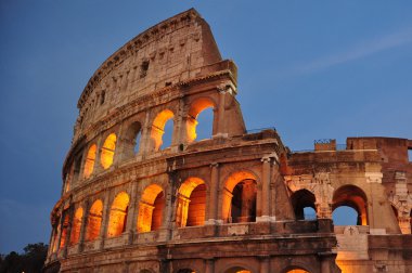 Roma Colosseum dünyanın en eski arena.