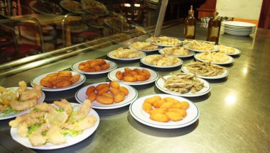 Geleneksel Valencia restoran mutfağı (Valencia, İspanya)