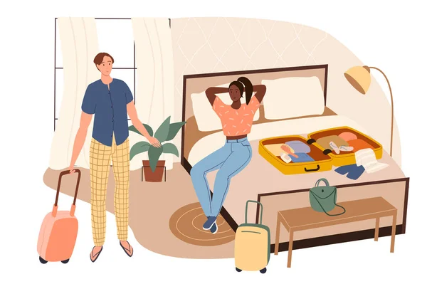 여름 여행 웹 컨셉. 부부 가 집에 있는 가방에 옷을 싸서 휴가를 가기도 한다. 남자와 여자는 휴가를 간다. 사람들은 표본을 본다. 평평 한 그림 속의 인물 을묘 사 한 벡터 — 스톡 벡터