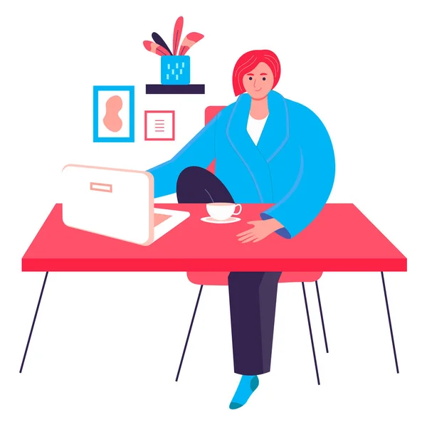 Freelancer trabajando en el concepto de oficina en casa. Mujer sentada con portátil en el escritorio. Lugar de trabajo independiente, trabajo remoto en la escena del personaje del proyecto. Ilustración vectorial en diseño plano con actividades para personas — Vector de stock