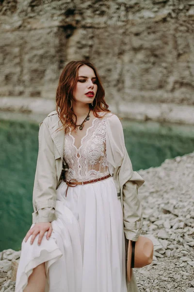 Beautiful Girl White Dress Standing Rock Lake Mountains — Stock Photo, Image