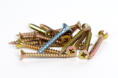 Altın ve gümüş vida