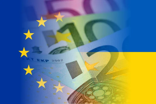 EU a Ukrajina vlajka s eurobankovkami — Stock fotografie