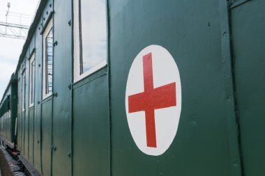 Kızıl Haç ile hastane vagon
