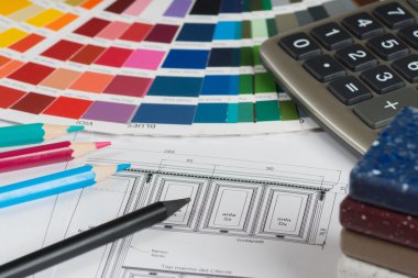 Palet, Masa üstü örnekler, kalemler ve kireç ile mutfak proje