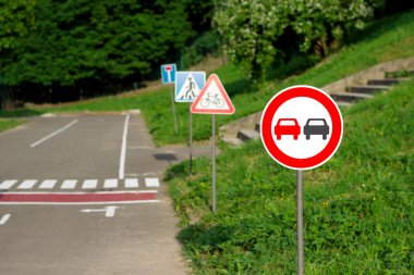 Eğitim çocuklar yol hiçbir yetişme işareti