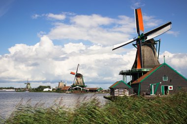 Zaanse Schans'a, Hollanda yel değirmenleri