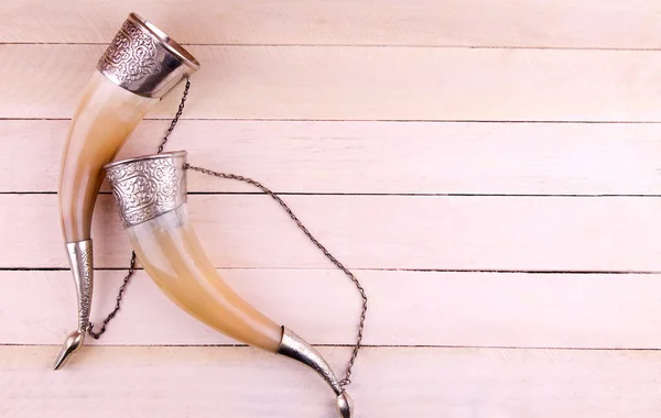 Kavisli boynuzları içme