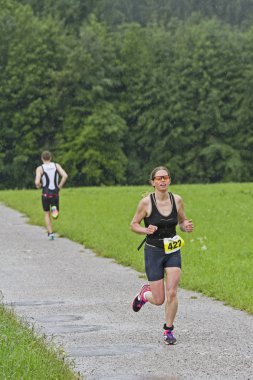 Yağmurlu havalarda rekabet