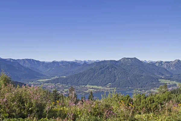 Tegernsee utsikt från Neureuth — Stockfoto