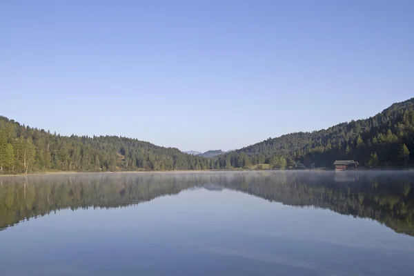 Rano na jezioro Ferchensee — Zdjęcie stockowe