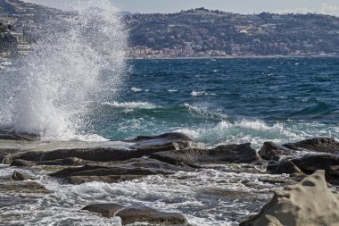 Bordighera yakınındaki sahil