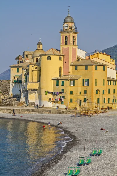 У провінції Лігурія Camogli — стокове фото