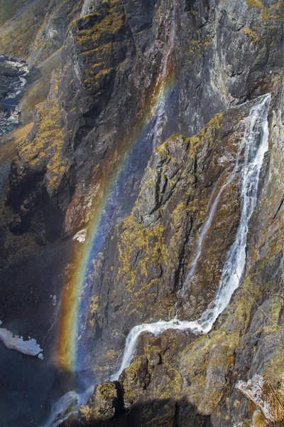 Ve společnosti Voringfossen — Stock fotografie