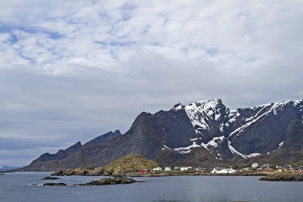 Kjerkefjorden と Lofotenwall — ストック写真