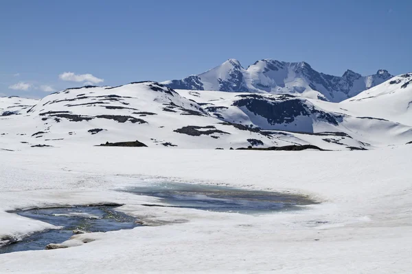 Frozen lakes on the Sognefjell — Stock Photo, Image