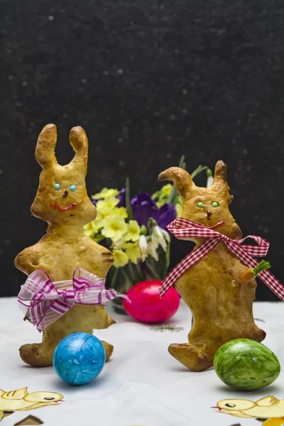 Grappige konijnen gemaakt van gistdeeg — Stockfoto