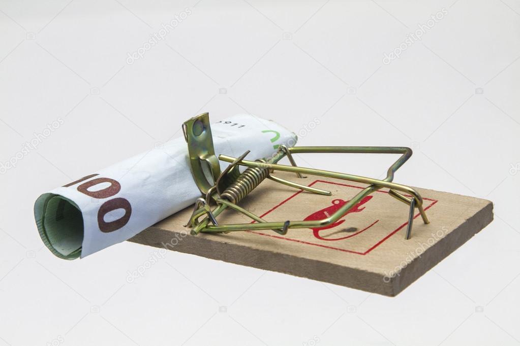 Mousetrap with banknote