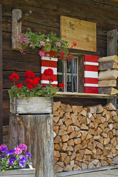 Hut detail in Tyrol — Stock Photo, Image