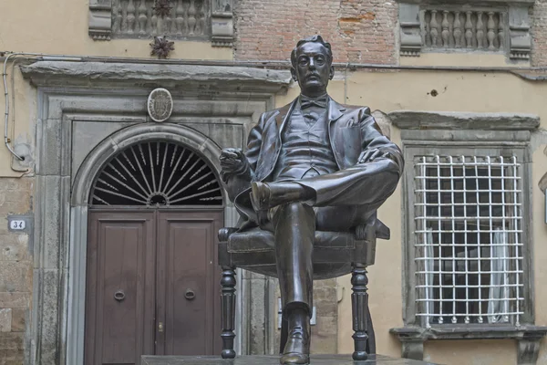 Puccini monument i Lucca — Stockfoto