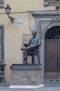 Lucca Puccini Anıtı